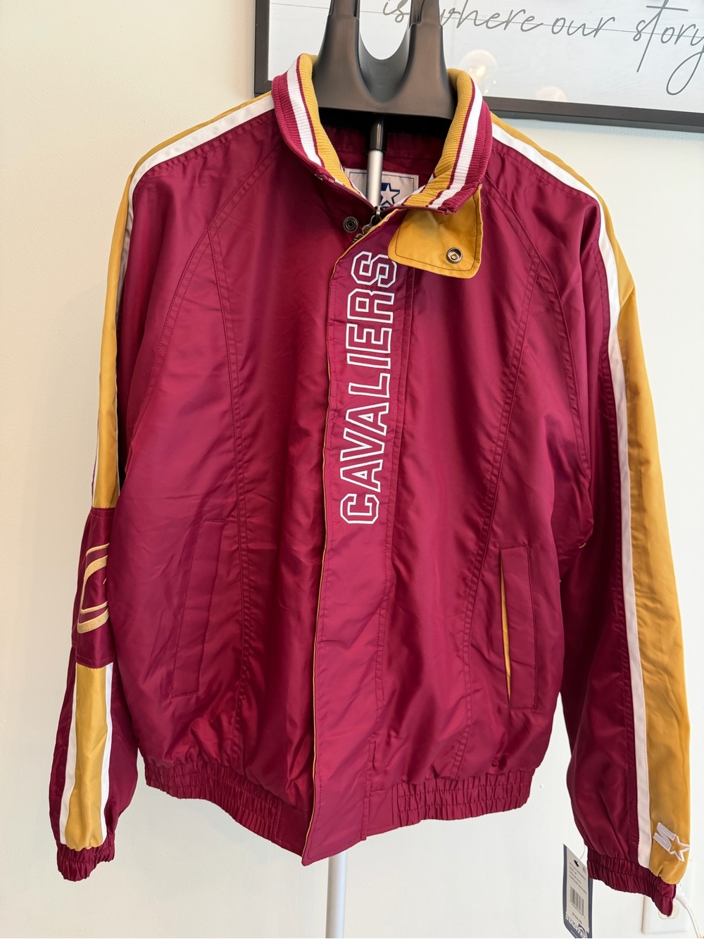 NWT Cleveland Cavaliers NBA Burgundy/Gold/White Full Zip Jacket Size M